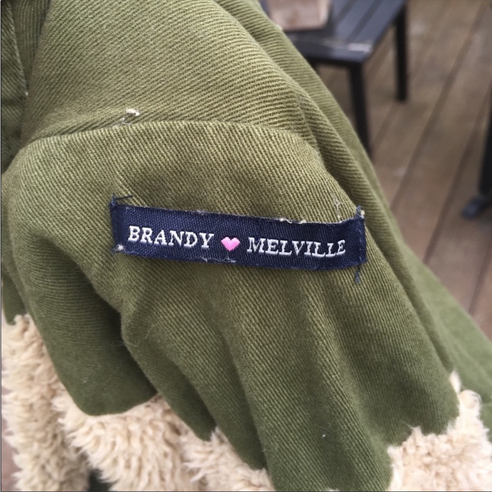 Brandy Melville Doris jacket faux fur fleece lined green one size - Picture 10 of 11